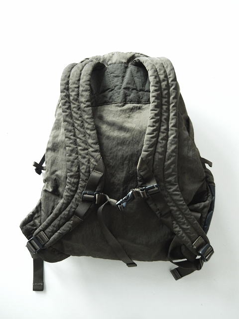【新作】C.P. COMPANY バックパック NYLON B CROSSBODY PACK [BLACK] - WUNDER 大阪 セレクト
